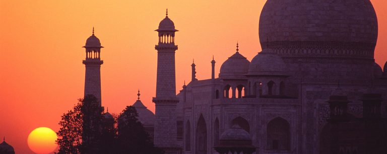 Od roku 1983 je Tádž Mahal součástí seznamu světového dědictví UNESCO. 