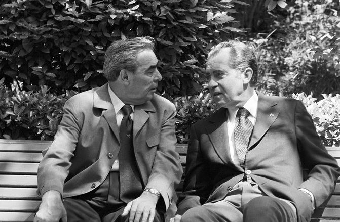 Brežněv a americký prezident Richard Nixon.