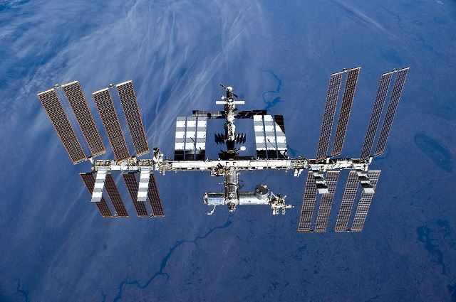 NASA uvedla v roce 2008 na vesmírné stanici ISS do provozu systém,který zvládá vyrobit pitnou voduze slz, potu i moči.