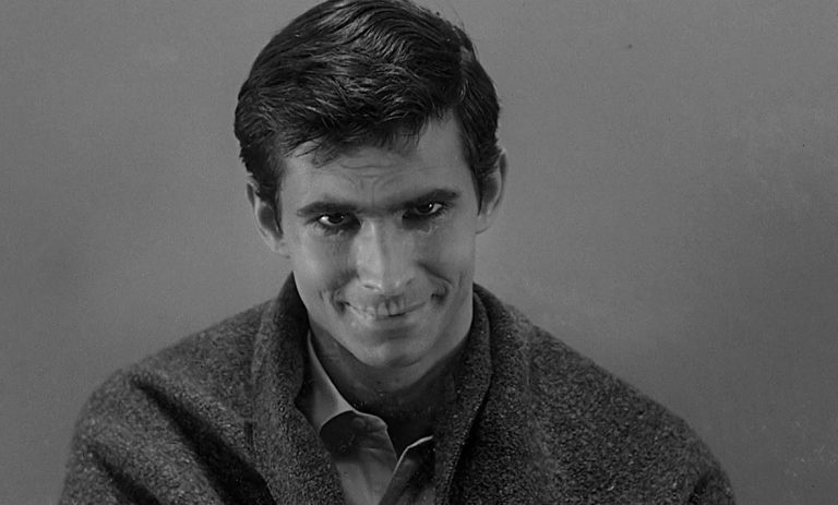 Vraždící schizofrenik Norman Bates z něj udělá nesmrtelného.