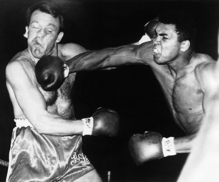 Muhammad Ali, vlastním jménem Cassius Marcellus Clay, si dávával před zápasem pořádnou pauzu. Foto: CC - volné dílo