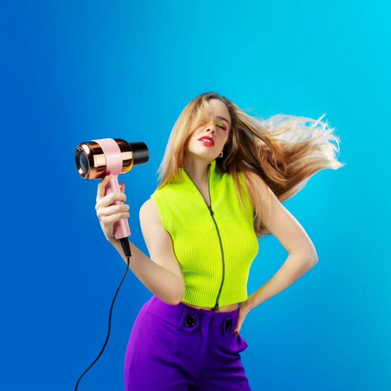 I péče o vlasy se může proměnit v pečující rituál.