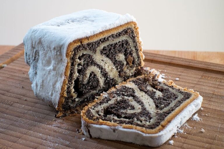 Štola může být i maková. Foto: Alice Wiegand/Creative Commons/CC BY-SA 4.0