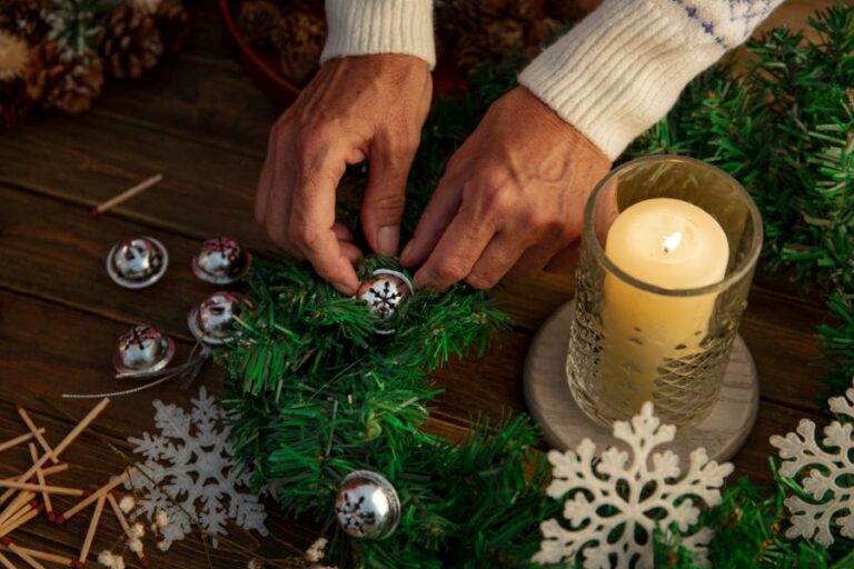 Světlo svíčky přináší chvíle zklidnění. Foto: Freepik