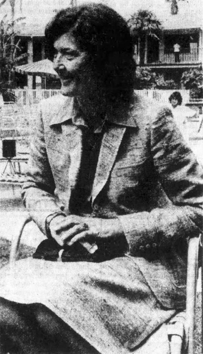 Zachytit ji na fotografii bylo velmi těžké, raději se věnovala gorilám.