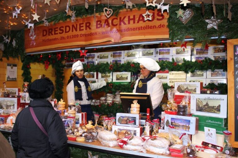 Štoly jsou oblíbeným artiklem drážďanského vánočního trhu. Foto: Frank Liebig (1942-)/Creative Commons/CC BY-SA 4.0