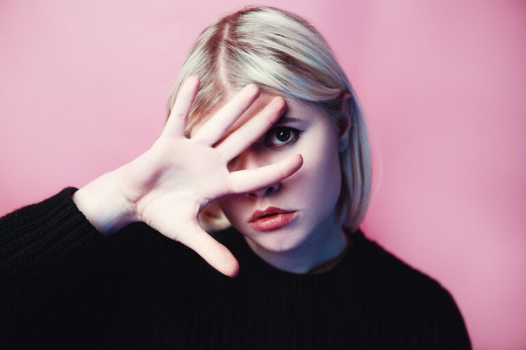 Pohled z očí do očí? To není pro každého...