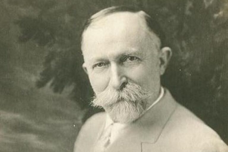 John Harvey Kellog se snaží vytvořit dokonale mravné jídlo, které u lidí zažene všechny nečisté myšlenky. Foto: F. E. Doty/Creative Commons/Public Domain