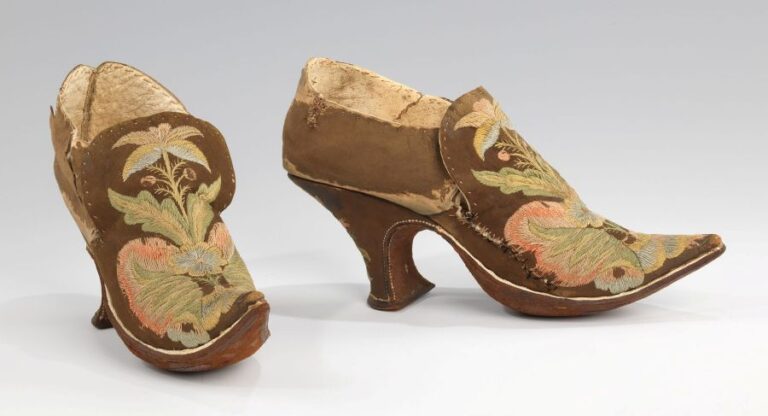 Boty s podpatkem z doby kolem roku 1690 v Evropě. Foto: Metropolitan Museun of Art/Creative Commons/CC0 1.0