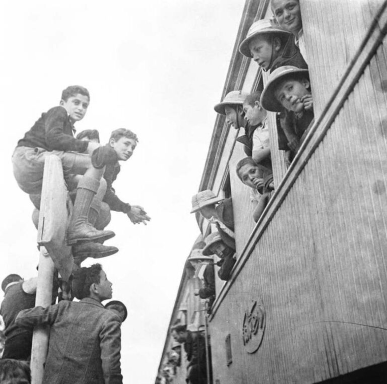 Příjezd Teheránských dětí do Palestiny