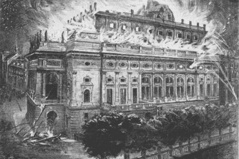 Oheň zachvátí Národní divadlo v roce 1881. Foto: Neznámý autor/Creative Commons/Public Domainžáry