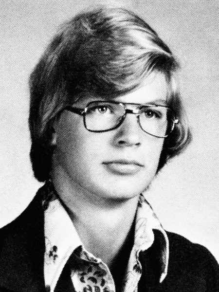 Dahmer během studií na ohijské Revere High School