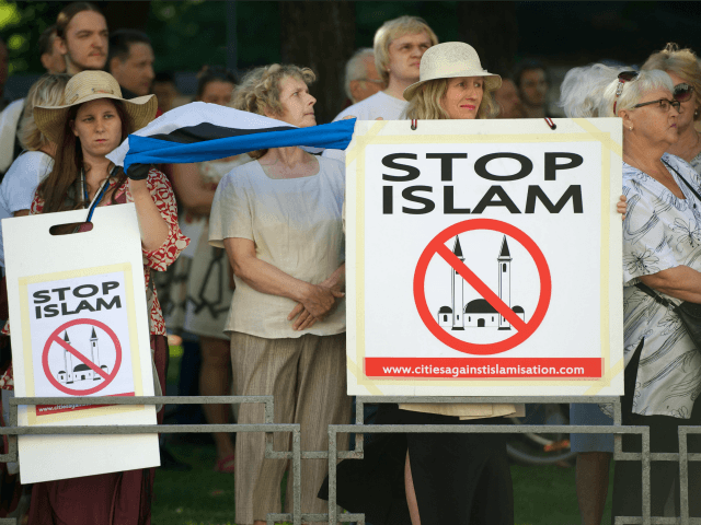 Vinu na odporu k islámu mají především teroristické útoky radikálních muslimů.