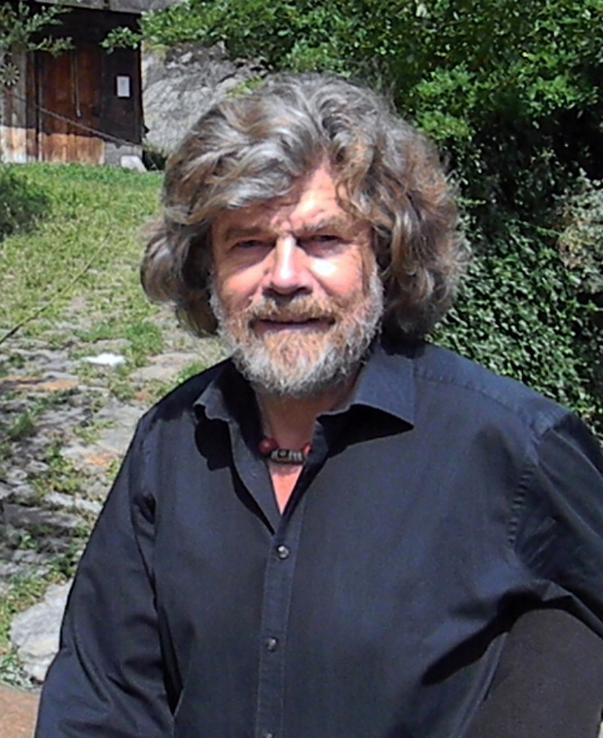 Messner překvapil odborníky nejen svým výstupem na nejvyšší horu světa bez použití kyslíkového přístroje, ale i svými 