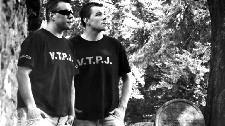 Milan a Miroslav Přibylovi v současnosti vedou skupinu V. T. P. J. - Vyšetřovací tým paranormálních jevů.