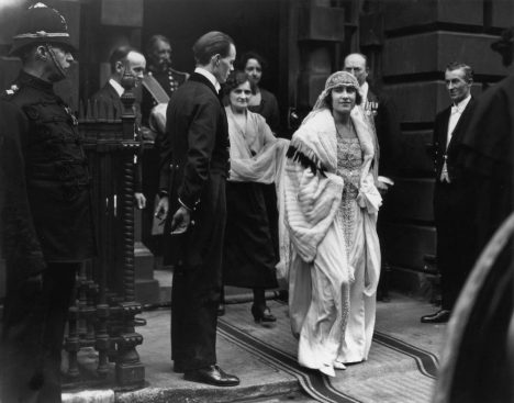 26th April 1923: Future Queen Consort to King George VI, Lady Elizabeth Bowes-Lyon (1900 - 2002) leaving her Bruton Street residence for her wedding to George, Duke Of York. (Photo by Topical Press Agency/Getty Images)