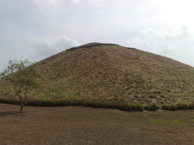 Olmécká pyramida v La Ventě má dodnes na výšku 30 metrů.