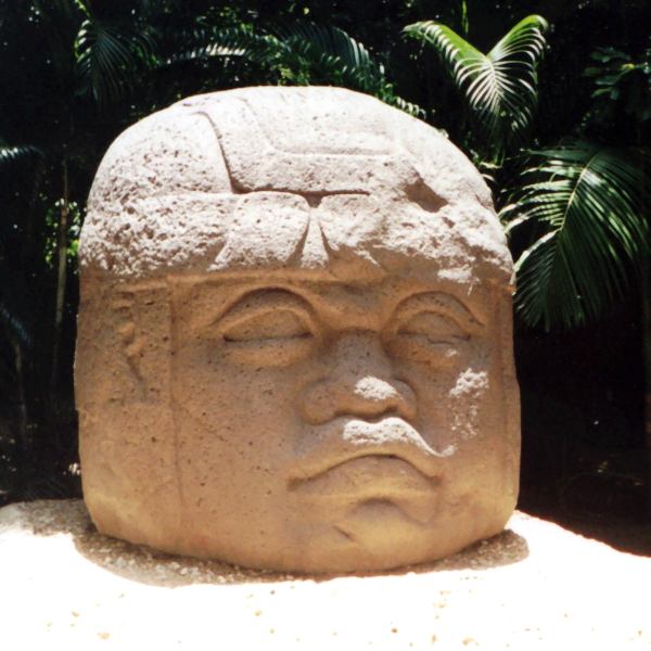 Olmékové jsou také tvůrci artefaktů v podobě velkých hlav.