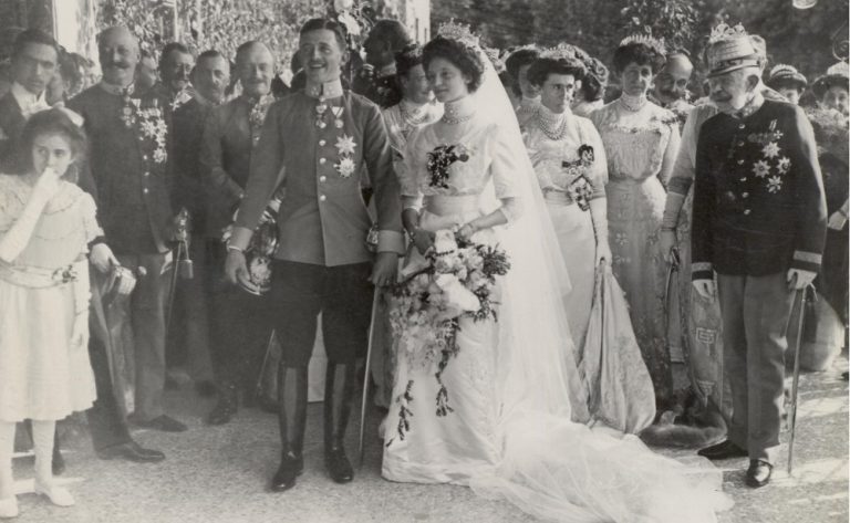Svatba Karla a Zity v roce 1911 byla velkolepá. Všichni ještě hýřili skvělou náladou…