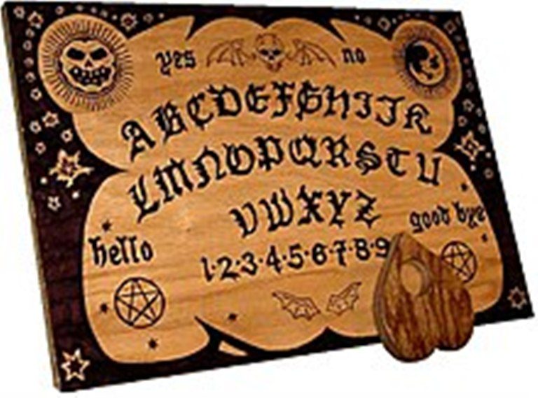 Ouija je oblíbenou pomůckou spiritistů. Je však bezpečné ji používat?