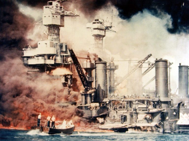 Útok na Pearl Harbor v prosinci 1941.