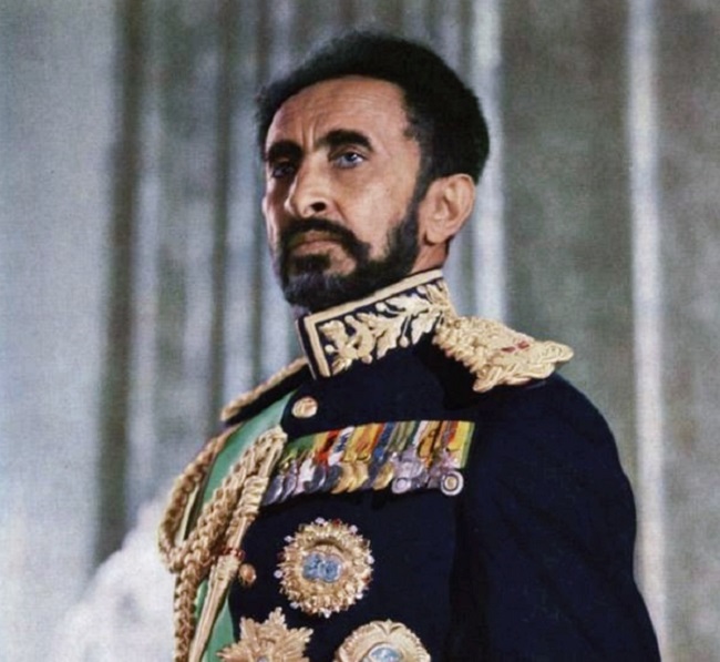 Císař Haile Selassie má plné právo být rozhořčený z přístupu Společnosti národů…