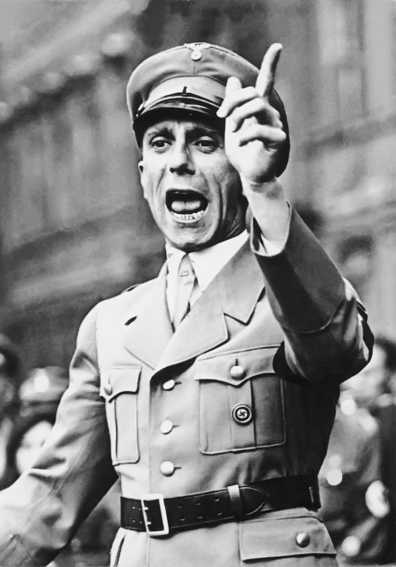 Goebbels byl na propagandu všeho druhu odborník. Možná by z něj dnes byl skvělý bulvární novinář.