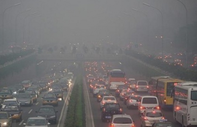 Automobilová doprava patří k největším znečisťovatelům ovzduší ve městech.