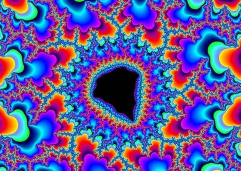 LSD bylo poprvé syntetizováno Dr. Albertem Hofmannem v laboratořích švýcarské farmaceutické firmy Sandoz v Basileji již v roce 1938, psychoaktivní účinky však objevil náhodou až v roce 1943.