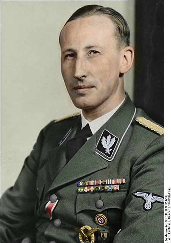 Říšský protektor Reinhard Heydrich považuje Čechy za smějící se bestie.