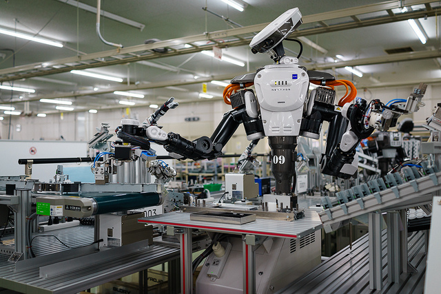 Robotizace průmyslu už nějakou dobu probíhá.