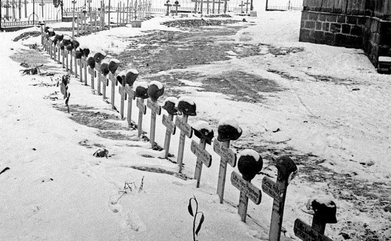 Řada vojáků se ze Stalingradu již nikdy nevrátila.
