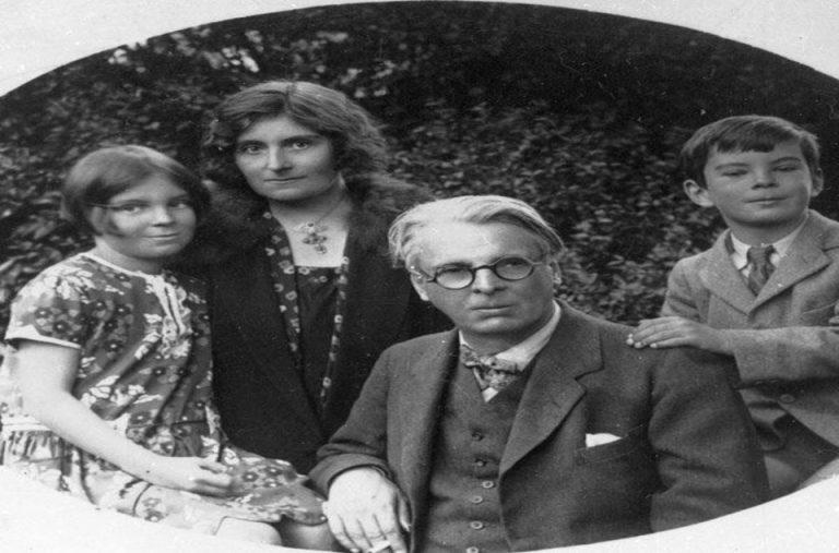 Yeats s rodinou.