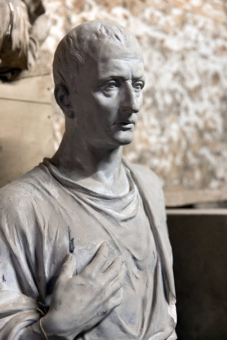 Marcus Tullius Cicero vzpomíná, že se zákony musel učit nazpaměť.
