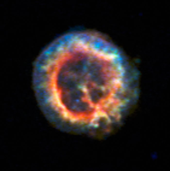Okolí skryté neutronové hvězdy v Malém Magellanově oblaku – v rentgenovém záření.