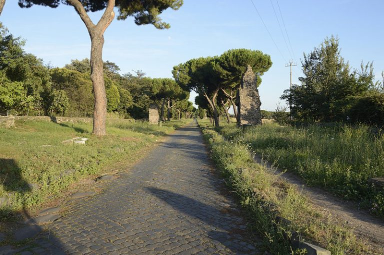 Via Appia nedaleko Říma.