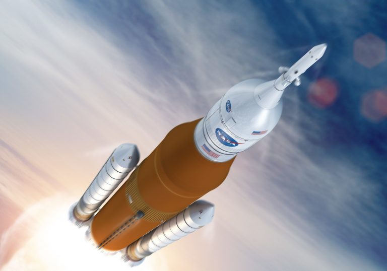 Koncept rakety Space Launch System.
