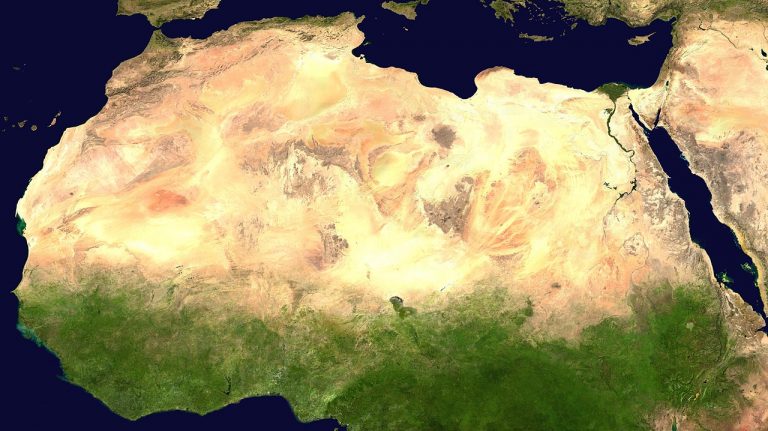 Takto vypadá Sahara na satelitním snímku.