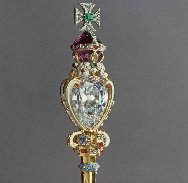 Diamant je součástí britských korunovačních klenotů.