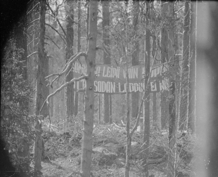 Sovětská propaganda ve finských lesích.