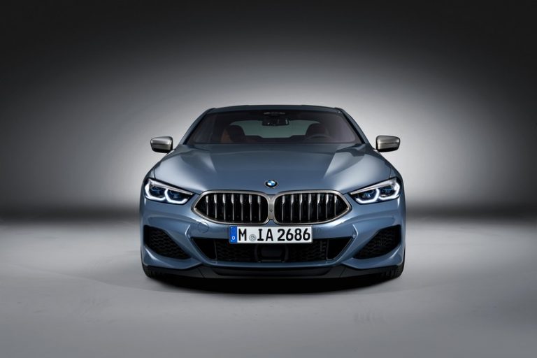 Poslední roky tu bylo BMW řady 6, teď štafetu majestátných, obrovských kupé přebírá řada 8.