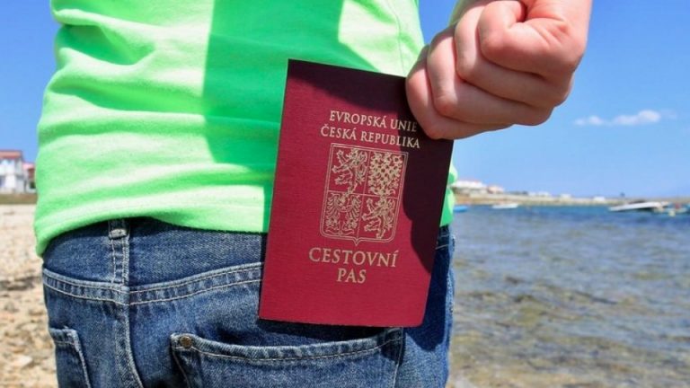 Česká republika zaujímá v Henley indexu pasů 7. místo spolu s Novým Zélandem a Maltou, bez víza můžeme do 182 zemí.