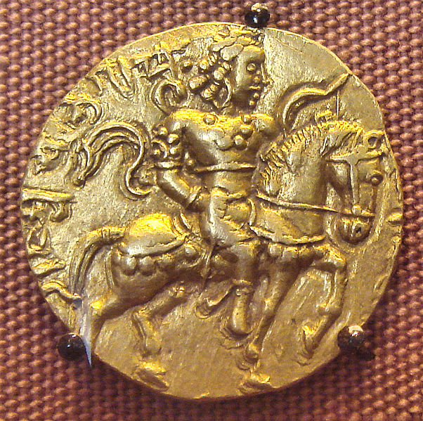 Čandragupta II. stráví spoustu času na koni v čele svých bojovníků. Úspěšně rozšiřuje svoji říši.