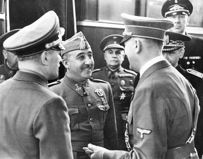 Franco a Hitler v roce 1940. Přes Hitlerovo naléhání Franco do války nevstoupil.