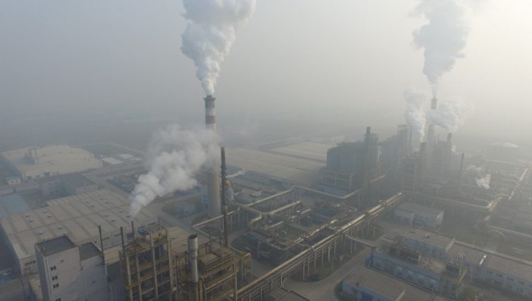 Čína patří k největším znečišťovatelům životního prostředí.