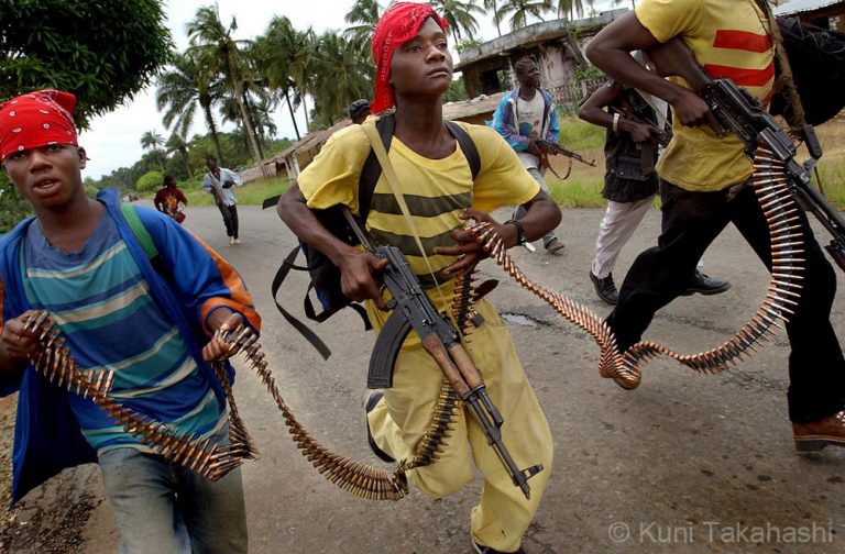 Stejně jako v ostatních chudých zemích, i v Libérii se pořád válčí.