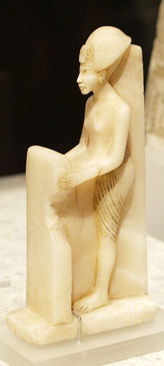 Amenhotep IV. v prvních letech soužití svoji ženu miloval celým srdcem. Bylo to tak i později?