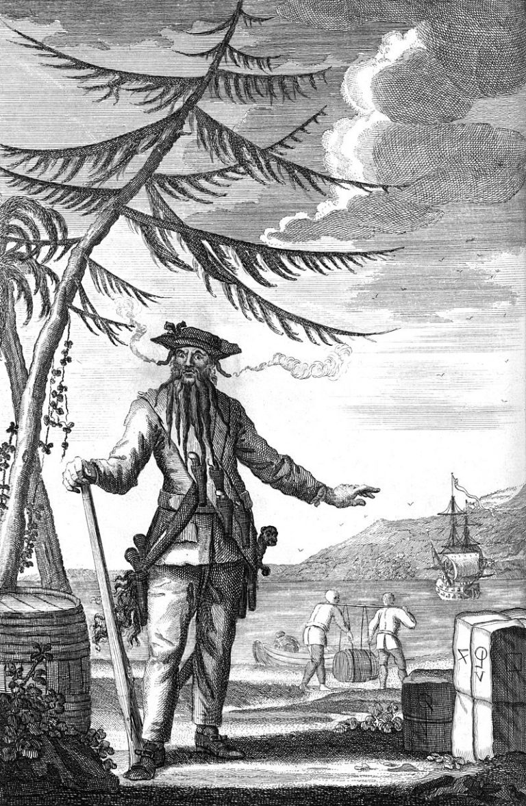 Na šéfa pirátského doupěte Edwarda Teache stížnosti okradených jenom prší.