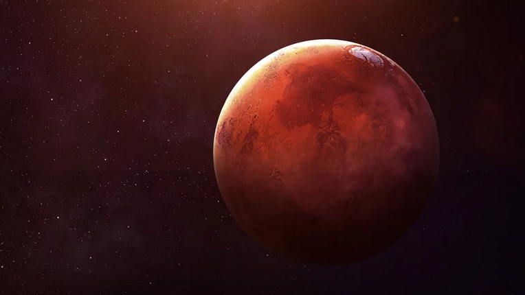 I když je Mars mnohem menší než Země, výška jeho hor úctyhodná.