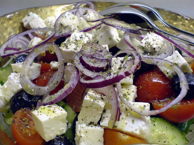 Dnešní řecká strava je lehká a plná zeleniny, těmito vlastnostmi se ale vyznačovala už ve starověku.